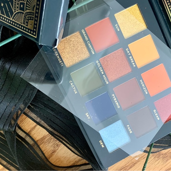 Ace Beautē Vintage Dawn Eyeshadow Palette 12 Vibrant Shades~Brand New In Box - Picture 14 of 14